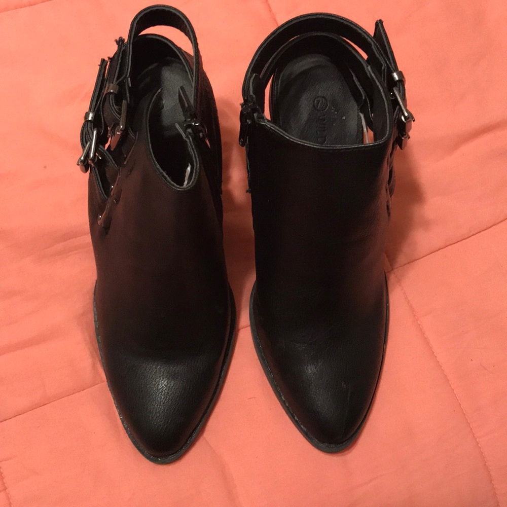 Booties - Picture 4 of 4
